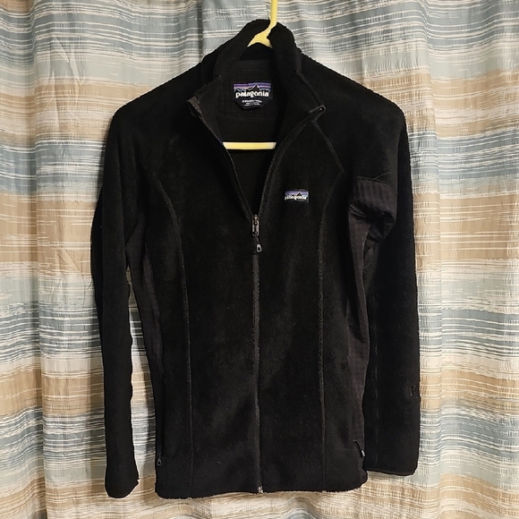 Patagonia Black Fleece R2 Jacket - Picture 1 of 6